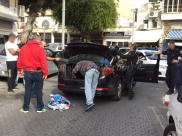 بالصور: الشرطة توقف مركبة بيافا وتعتقل شابين بدعوى العثور على ممنوعات 